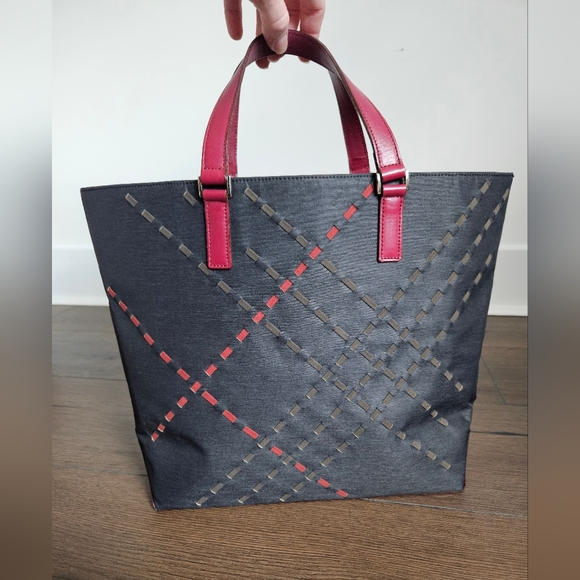 Burberry Burgundy Hand Bag - Picture 1 of 15